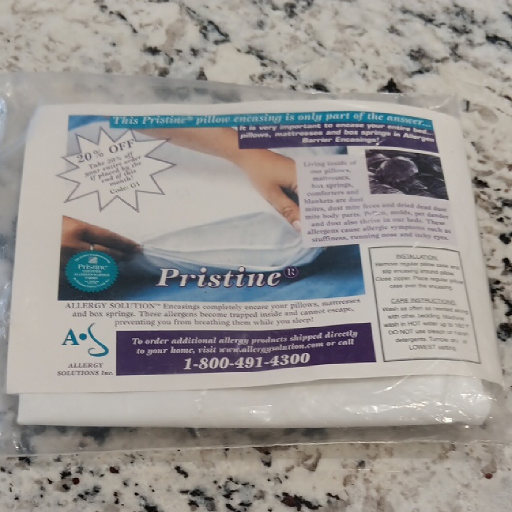 Pristine pillow Cover